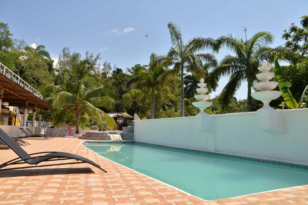 Chateau Margarita Ja Montego Bay Exteriér fotografie